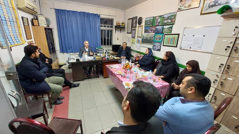 نشستی دیگر از انجمن اولیا و مربیان برگزار شد...