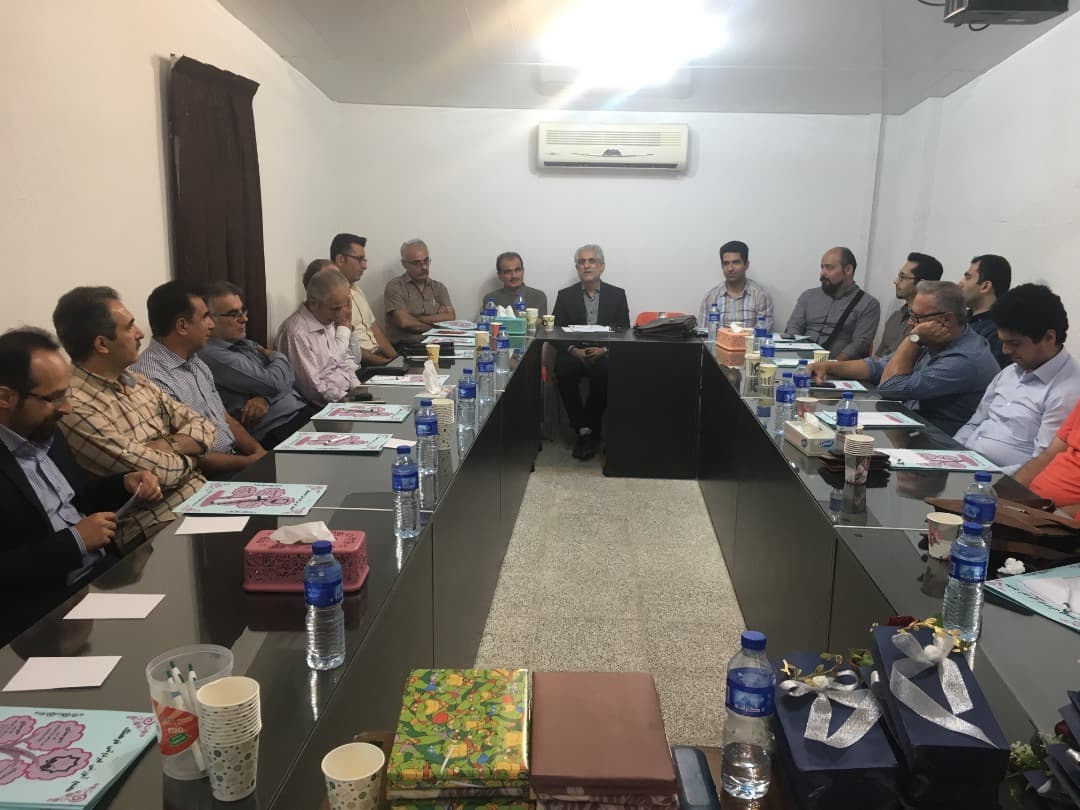 جلسات شورای دبیران در آغاز سال تحصیلی 99 - 1398